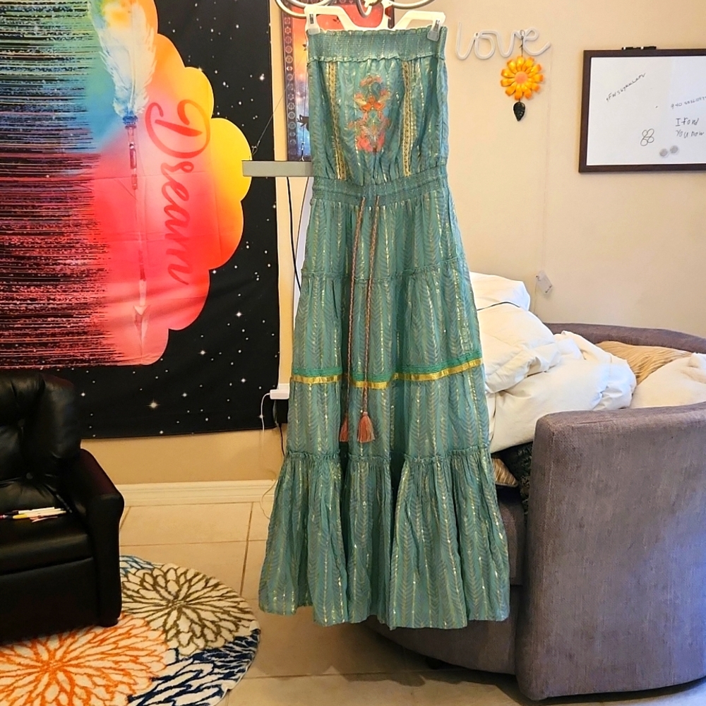 Long strapless dress